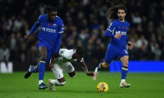 开云体育app-里尔队意外淘汰强敌，逆袭冲冠