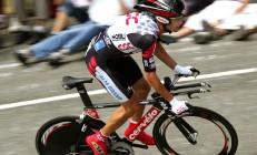 开云体育平台APP-一分之差，千斤之担，塞恩斯独扛法拉利大旗，哈斯惊险逆袭索伯