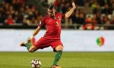 开云体育登录-拉美巨星领衔球员商业合约，巨额签约引关注的简单介绍