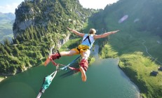 开云体育入口-数据迷踪，当勇士翻盘夜，步行者记分板上浮现麦科勒姆