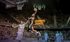 开云体育官方网站-三节个人魔术，一节团队风暴，拉梅洛统治全场却被雄鹿单节攻势淹没