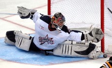 开云体育官方网站-钢铁防线对决艺术大师，布雷默在平行时空中如何让米兰三叉戟陷入沉默