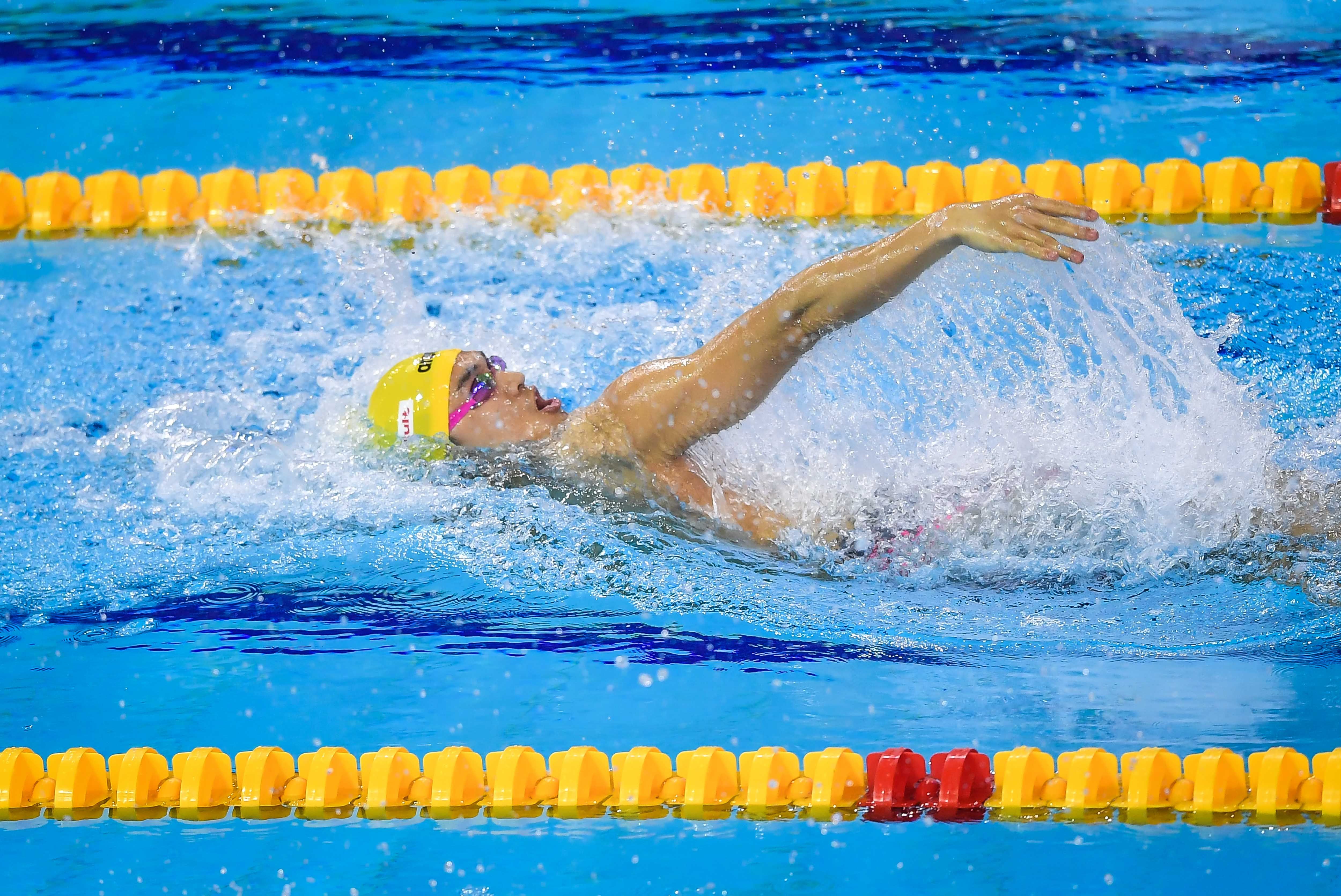 关于孰与国家队争锋，沸腾的球场上演激烈拼搏的信息