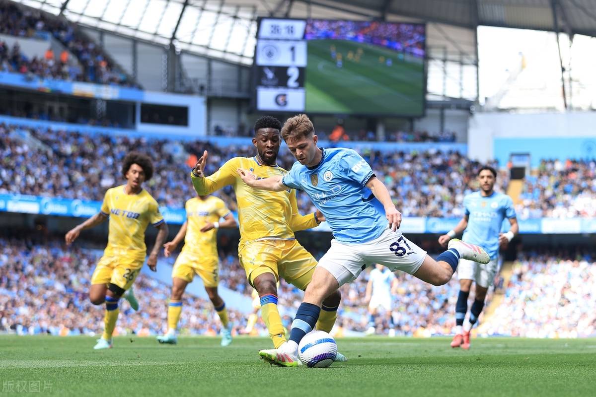 曼城客场逆转埃弗顿，豪取三分