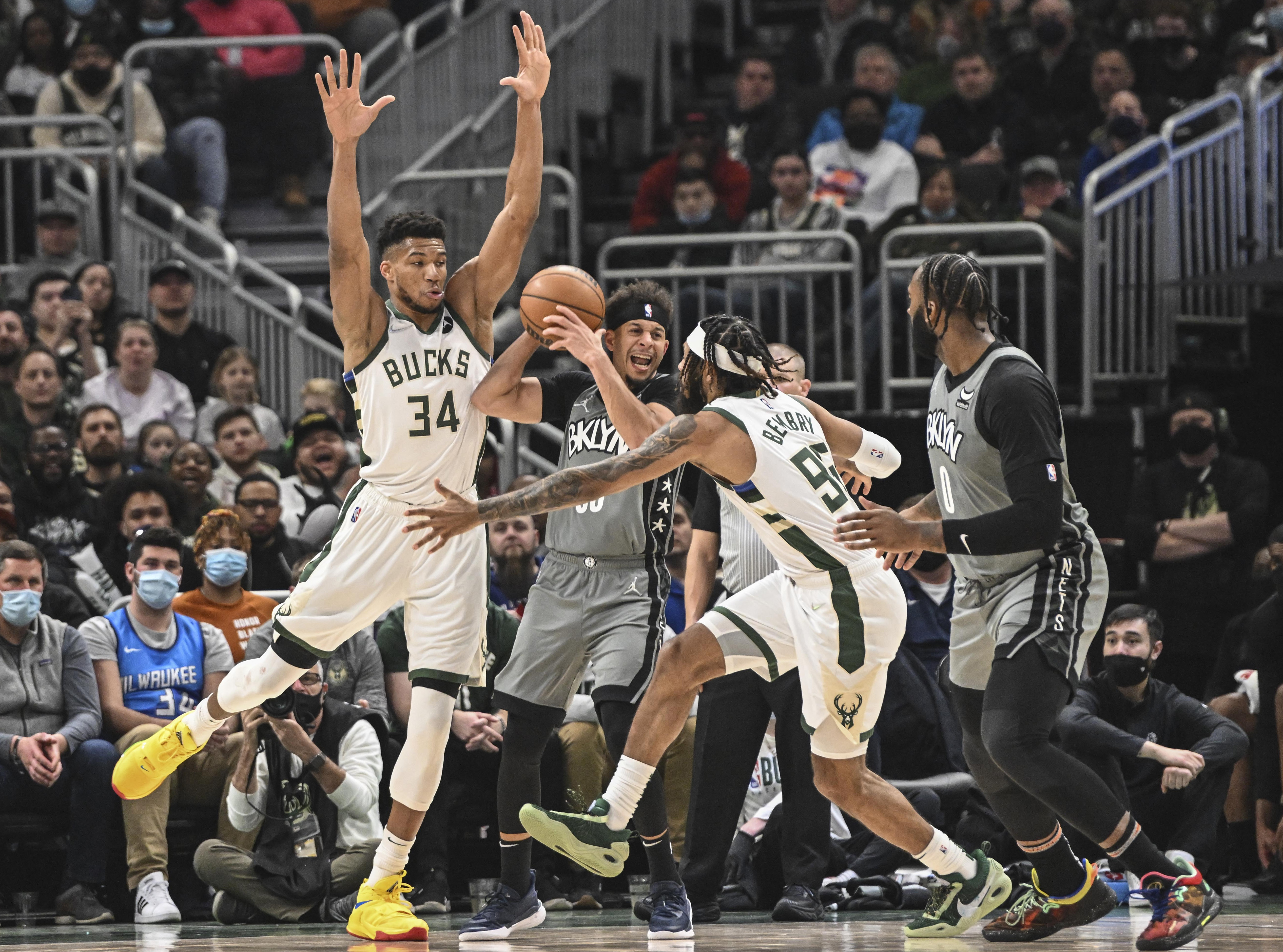 雄鹿击败篮网,全队四人得分上双 雄鹿击败篮网,全队四人得分上双