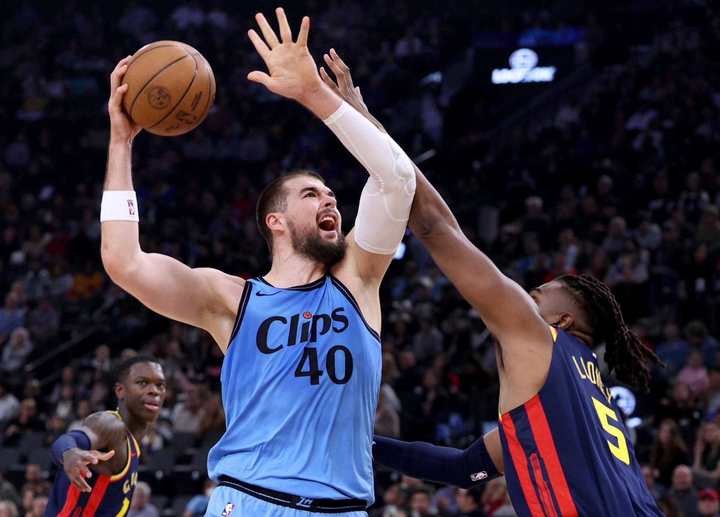 勇士击败鹈鹕，取得三连胜