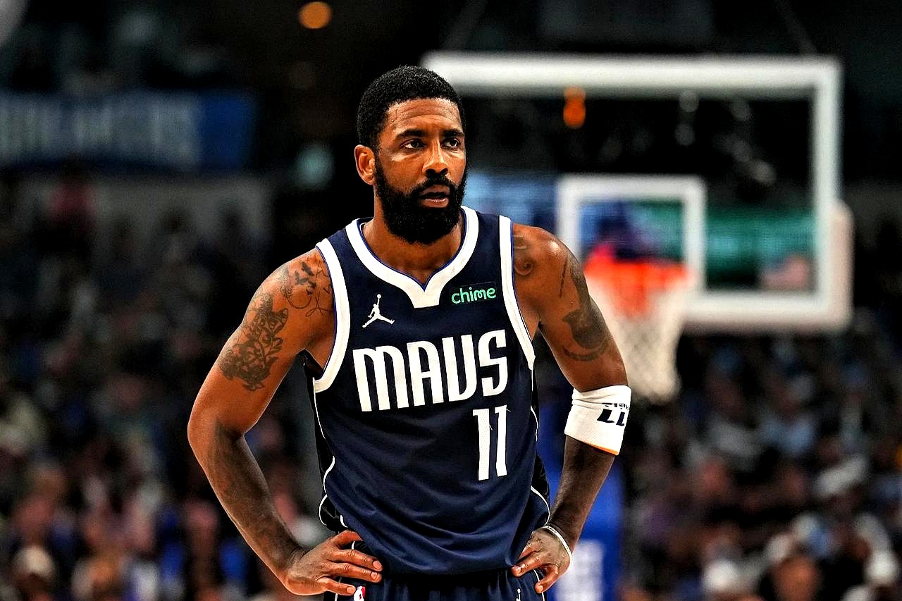 篮网队遭遇连败，季后赛形势严峻