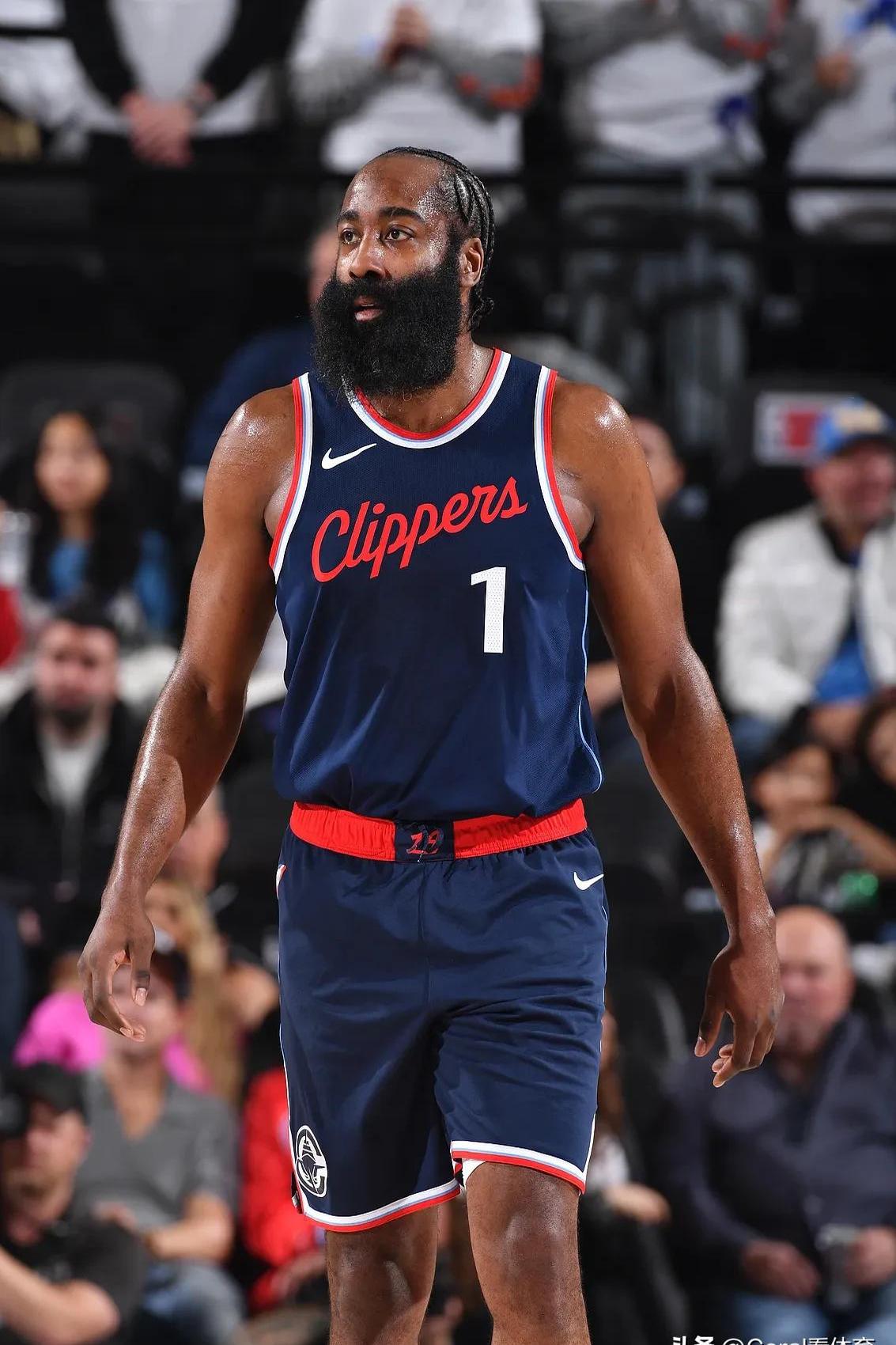 快船主场击败开拓者，继续保持不败金身