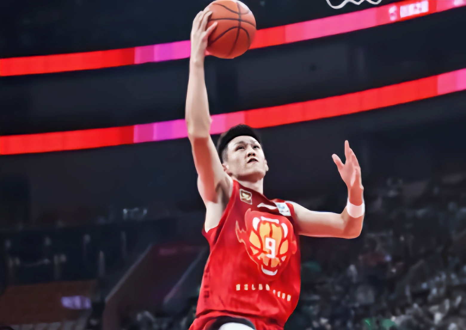 深圳队险胜湖南男篮，实力取胜实至名归