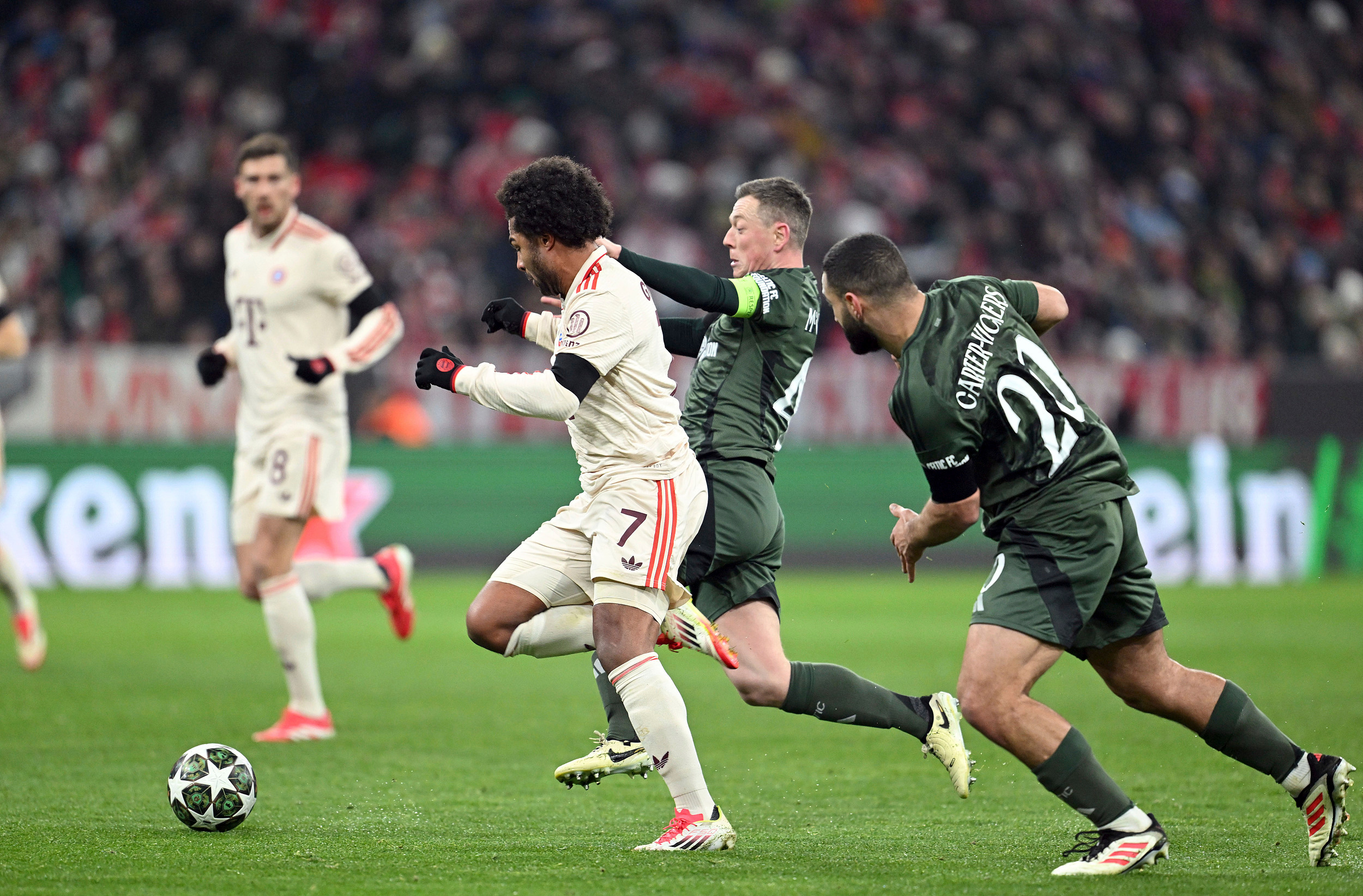 利物浦险胜勒沃库森,阿圭罗带队取胜 利物浦险胜勒沃库森,阿圭罗带队取胜