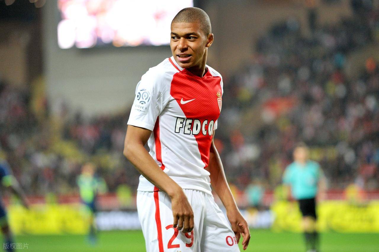 瑞士碾压塞内加尔,姆巴佩高光表现 瑞士碾压塞内加尔,姆巴佩高光表现