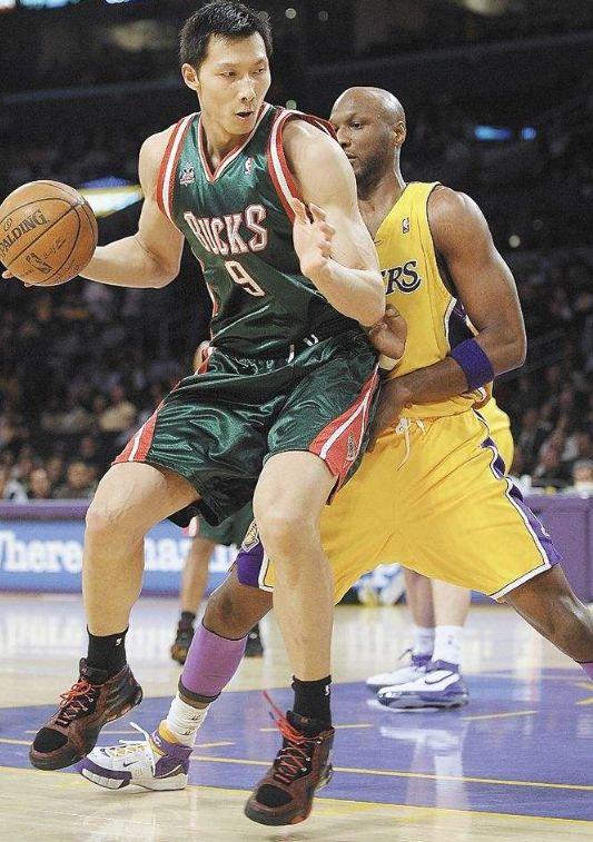 火箭逆转独行侠,易建联关键制胜 火箭逆转独行侠,易建联关键制胜